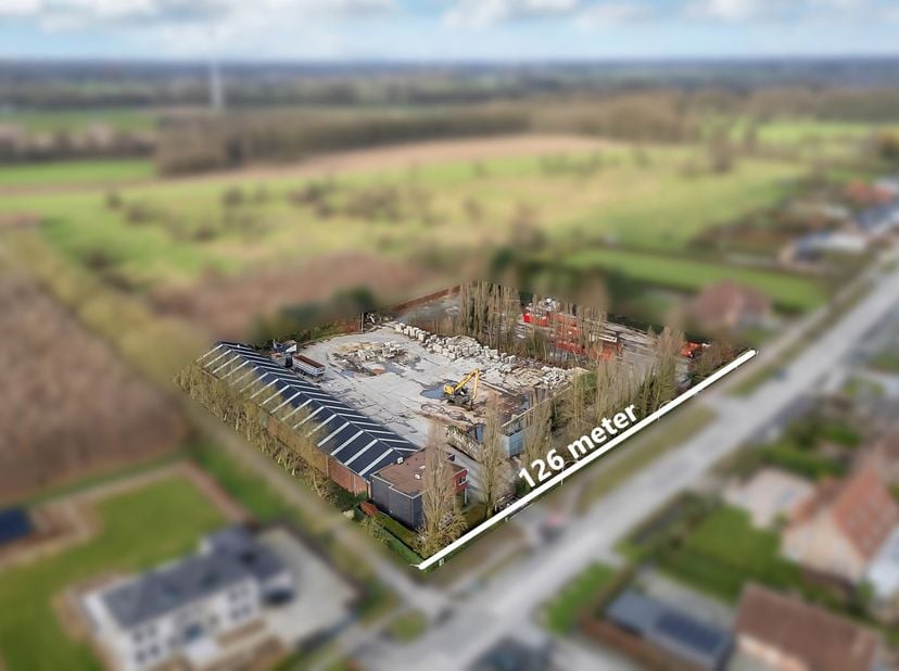 Voor meer info of een bezoek, bel 054 69 39 31 - Op een uitstekende ligging aan de Aalstersesteenweg tussen Ninove en Aalst, bevindt zich deze unieke