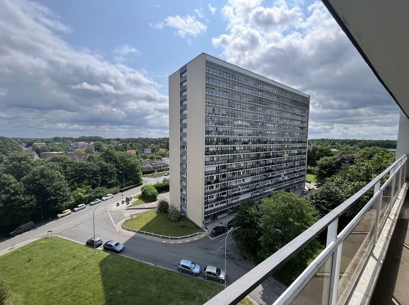 Unieke investeringskans in het hart van Sint-Niklaas  Fabiolapark&lt;br /&gt;
Instapklaar &amp; energiezuinig appartement met groot terras.&lt;br /&gt;
Bent u op zoek