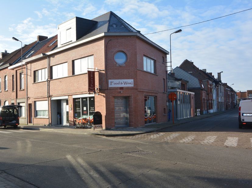 Bien professionnel à louer
                    à 9031 Drongen
