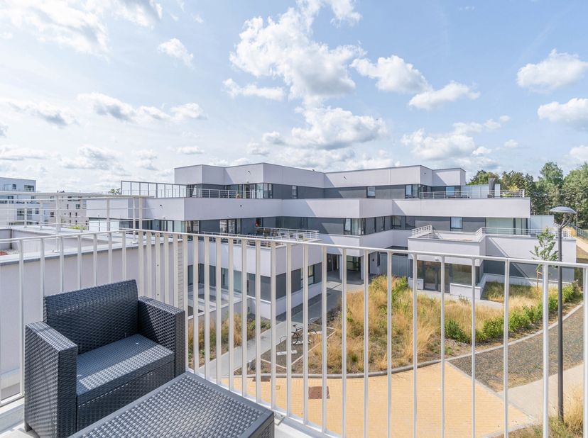 *** OPTION - DANS L&#039;ATTENTE DE LA SIGNATURE DU BAIL *** Au coeur du nouveau projet &quot;Val Vena&quot;, ce superbe appartement de 85m² dans une construction ré