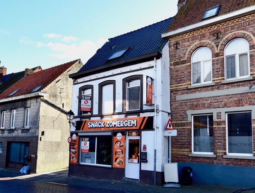                                         Handelspand met woonst te koop in Zomergem, € 269.000
