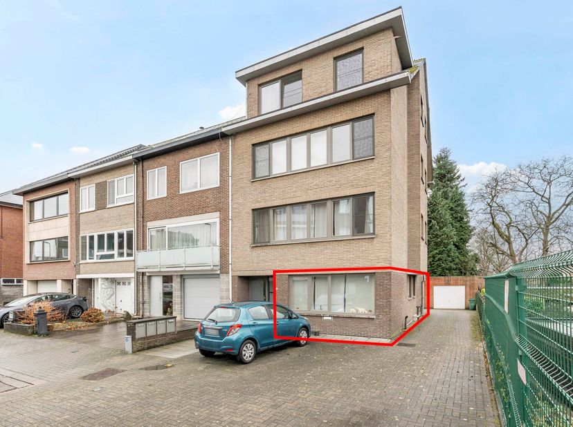 Op zoek naar een rustig gelegen 2-slaapkamerappartement met garagebox en privékelder op het einde van een doodlopende straat in Kessel-Lo nabij Leuven
