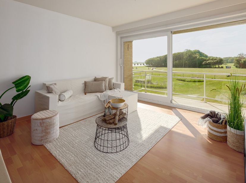 Nieuport : Appartement à vendre avec une belle vue sur le parc et le chenal du port !Sous-sol inclus dans la résidence! Local à velos commun au rez-de
