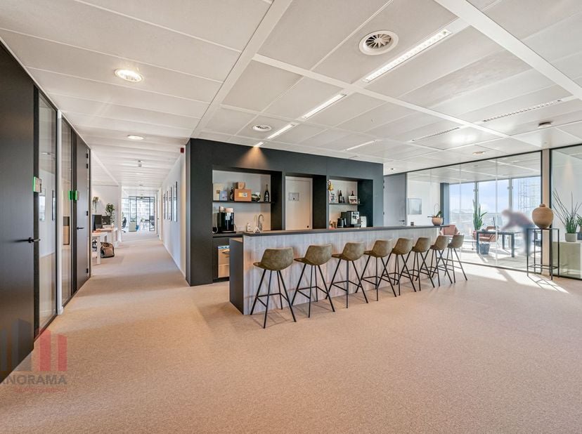 Op een strategische locatie nabij Gent Zuid en de op- en afritten van de E17 bieden wij moderne, instapklare kantoren te huur aan.&lt;br /&gt;
&lt;br /&gt;
De kan