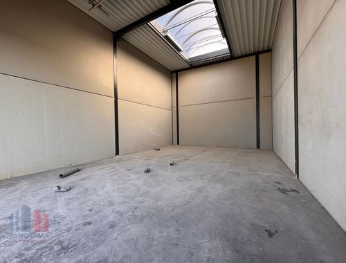                                         Bâtiment d’entreprise à vendre à Pittem, € 320.000

