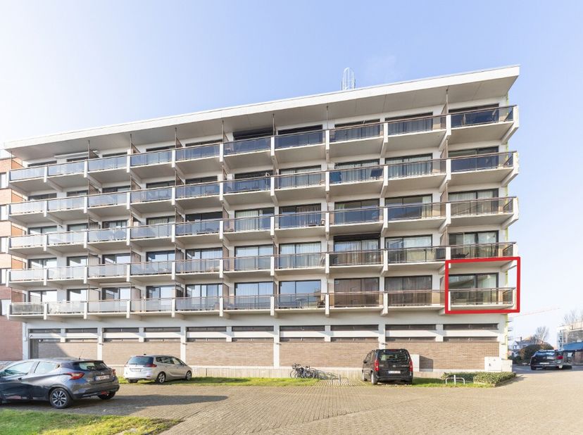 Koksijde : Studio à vendre au cur de Koksijde-bath. Le studio est situé dans le Zeelaan à Koksijde et se trouve à distance de marche de toutes les fac