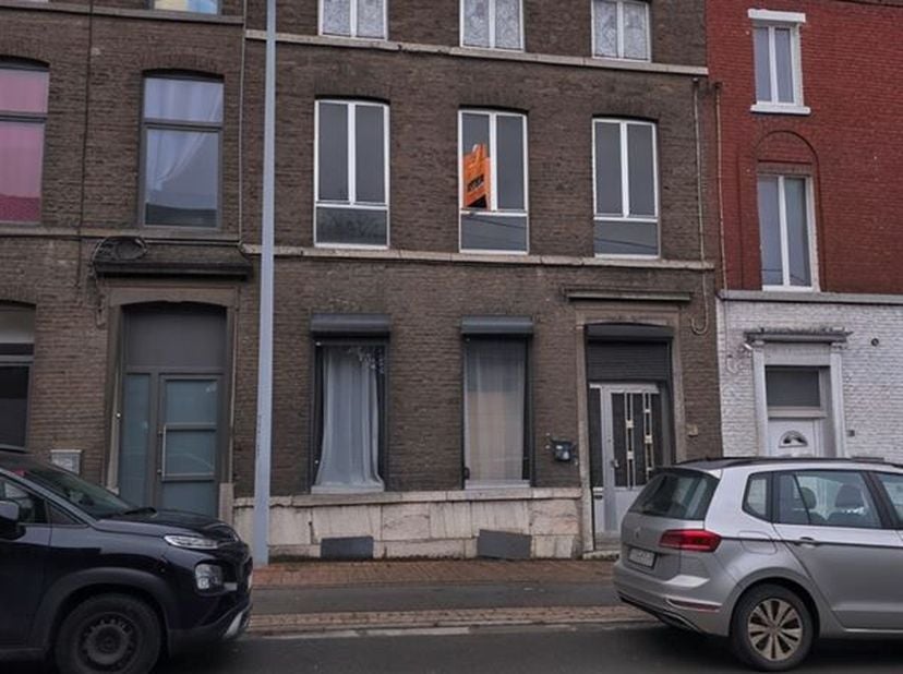 REF 7162 - Rue de la Station, 196 - 6200 Châtelet&lt;br /&gt;
A Châtelet, découvrez cette habitation type &quot;maison de maître&quot; de plus de 120m2 habitable à ré