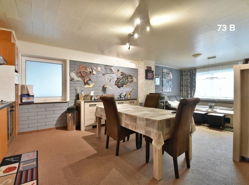 Instapklaar appartement op unieke locatie te Lanaye, op slechts 4 km van hartje Maastricht. Schitterend vrij uitzicht over de velden richting kanaal e