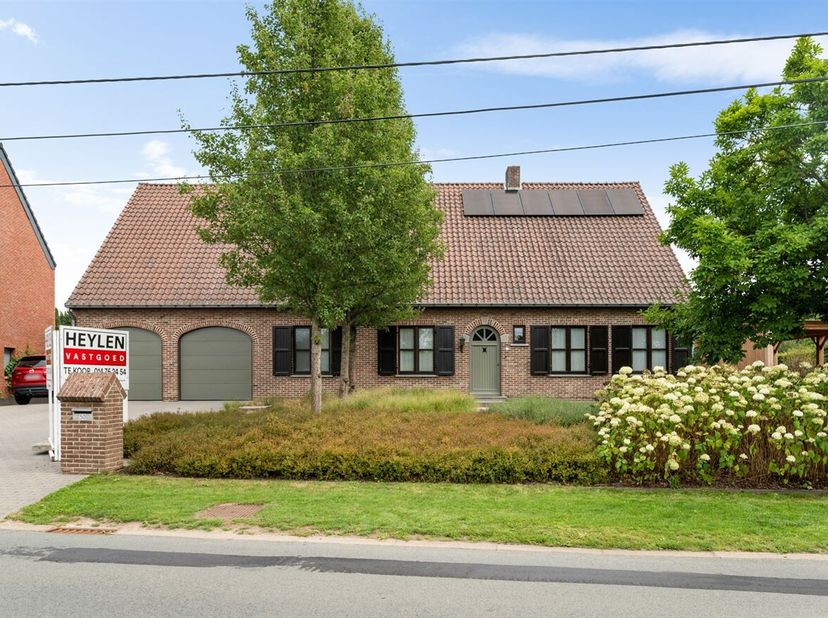 Ruime langgevelwoning met 5 slaapkamers en prachtige tuin in Geel&lt;br /&gt;
Deze charmante woning gelegen op een rustige locatie in Velveken 50, combineer