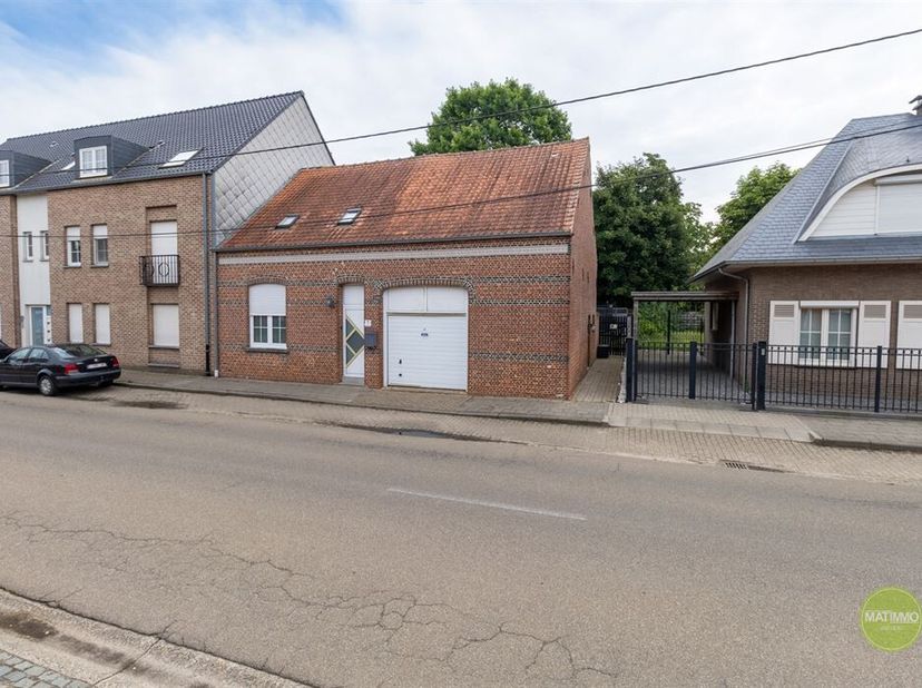 Leuke gezinswoning met tuin en garage op wandelafstand van het centrum van Meerhout&lt;br /&gt;
Welkom in deze charmante halfopen bebouwing, gelegen in een