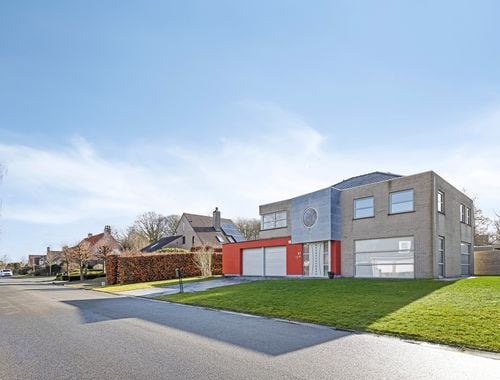                                         Villa te koop in Kortrijk, € 830.000
