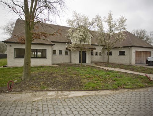                                         Villa à vendre à Kerkhove, € 750.000
