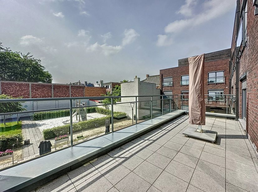 Appartement à vendre
                    à 2400 Mol