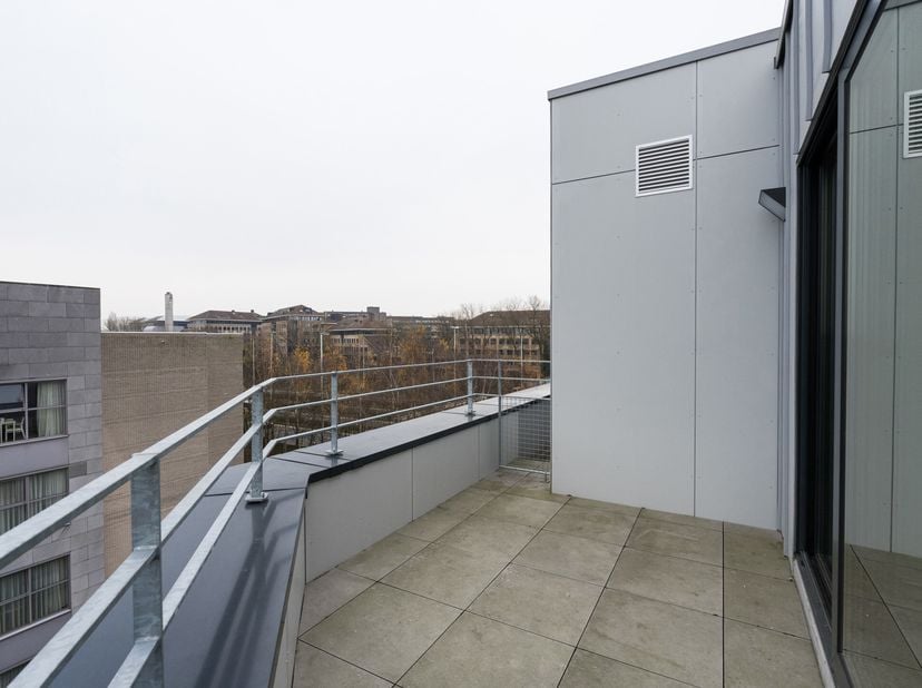 !!! SPECIALE ACTIE : 1 PARKEERPLAATS GRATIS bij aankoop van een penthouse !!! EVERE, ideaal gelegen aan de poorten van de hoofdstad (vlakbij de Europe