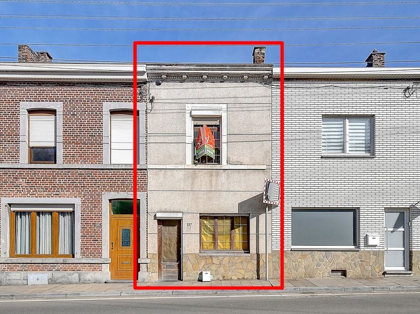 Visite virtuelle : https://my.matterport.com/show/?m=Y7biLW3kDpA - L&#039;Immobilière Sciara a le plaisir de vous présenter cette maison à remettre aux gou
