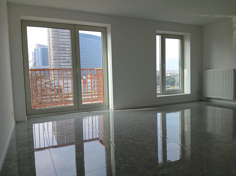 Instapklare en moderne studio, gelegen op de 4de verdieping van de residentie *** &lt;br /&gt;
U geniet hier van een centrale ligging met alle voorzieningen