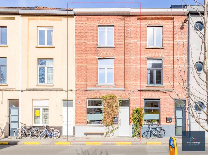 INSCHRIJVEN VIA DEZE LINK :  https://ap.lc/OeUgx    Deze instapklare woning in rij met leuke buitenruimte (nieuw terras) is op zoek naar een nieuwe ko