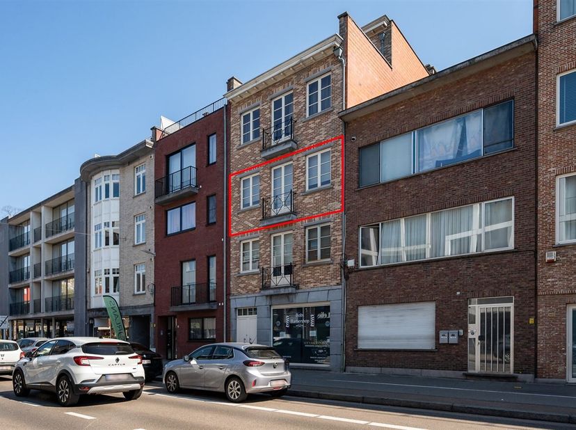 Energiezuinig appartement met terras in het centrum van Brasschaat&lt;br /&gt;
Locatie: Gelegen in een net gebouw op de Bredabaan 497 te Brasschaat bevindt