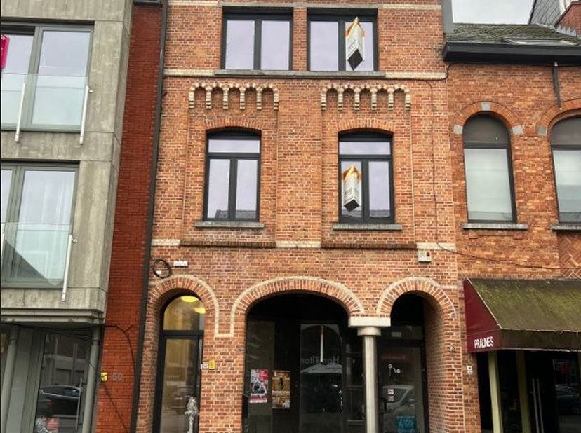 Bien professionnel à louer
                    à 9200 Dendermonde