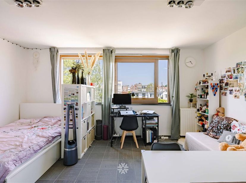 GENT - Op zoek naar een studio in een recent woonproject aan het Gentse Sint-Pietersstation te koop? &lt;br /&gt;
Dan is dit pand iets voor u.&lt;br /&gt;
De bela