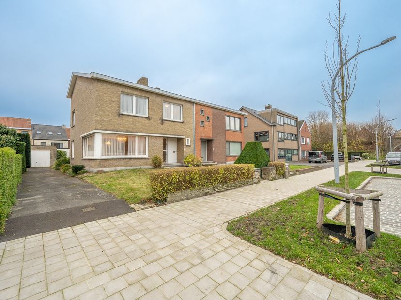 Maison à vendre
                    à 8000 Sint-Pieters