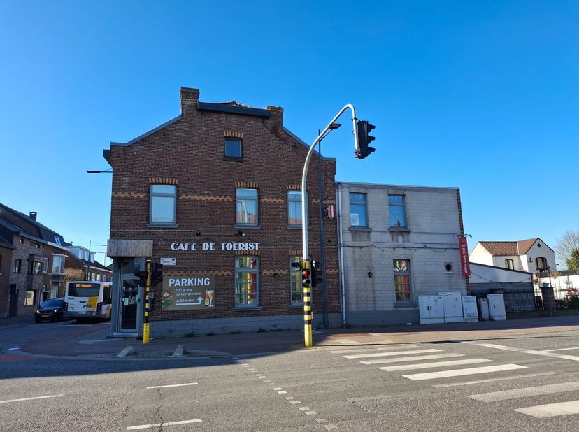 Bien professionnel à vendre
                    à 3620 Lanaken