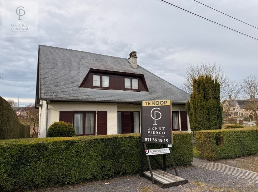 Deze knappe villa te Landen heeft veel potentieel.&lt;br /&gt;
In een zeer rustige straat kom je deze betoverende villa met gezellige tuin tegen.&lt;br /&gt;
Je b