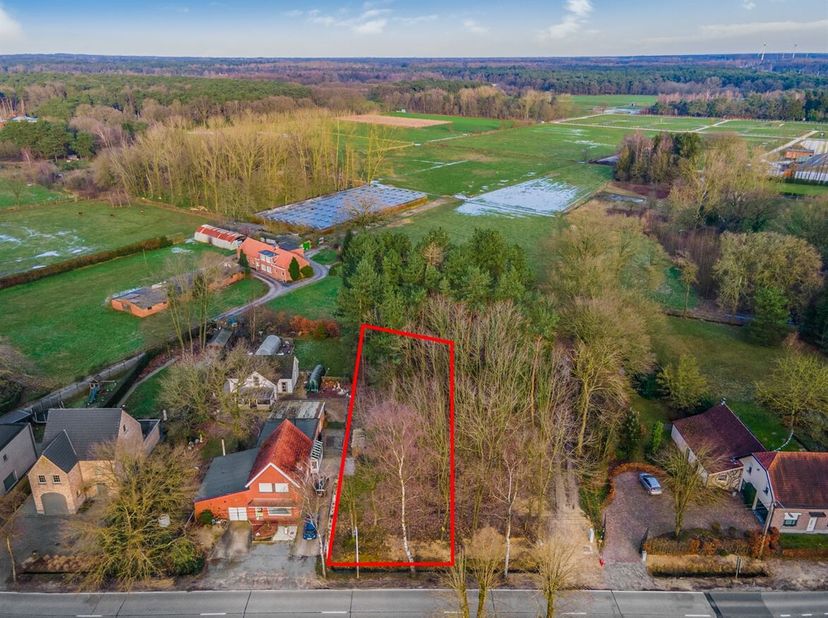 Bouwgrond voor Open Bebouwing in Zoersel &lt;br /&gt;
Deze prachtige bouwgrond, gelegen te Zoersel, biedt de perfecte setting voor jouw droomhuis. Met een t