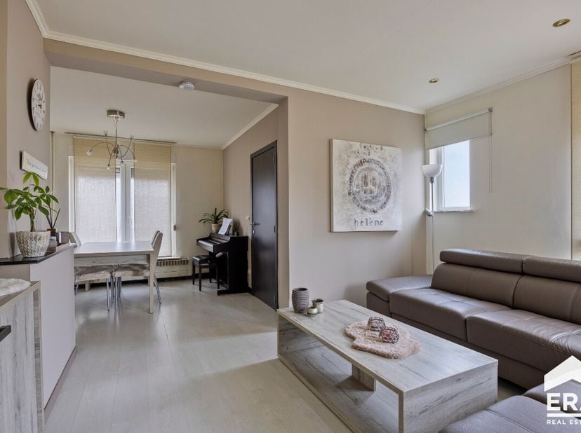 Rustig gelegen woning met uitbreidingsmogelijkheden in Houthalen-Oost - 3 slaapkamers - 874m² grond.Deze instapwoning met reeds uitgevoerde renovaties