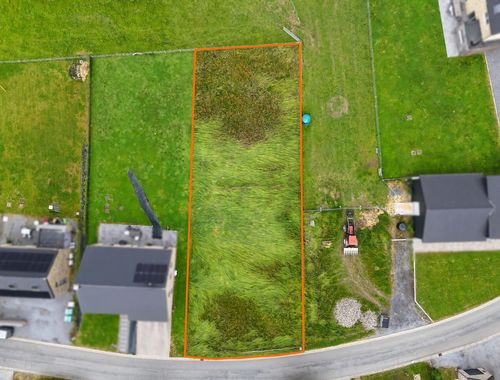                                         Bouwgrond te koop in Louveigné, € 185.000
