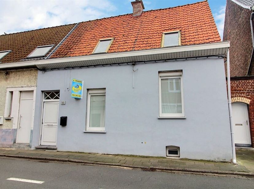 AU CENTRE DU BEAU ET PRISE VILLAGE D&#039;HERSEAUX, CETTE HABITATION VOUS RAVIRA PAR SA LOCALISATION AINSI QUE PAR SON POTENTIEL