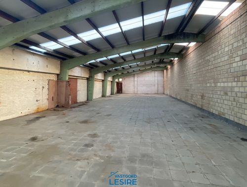                                        Entrepôt sans bureau à louer à Poperinge, € 1.000
