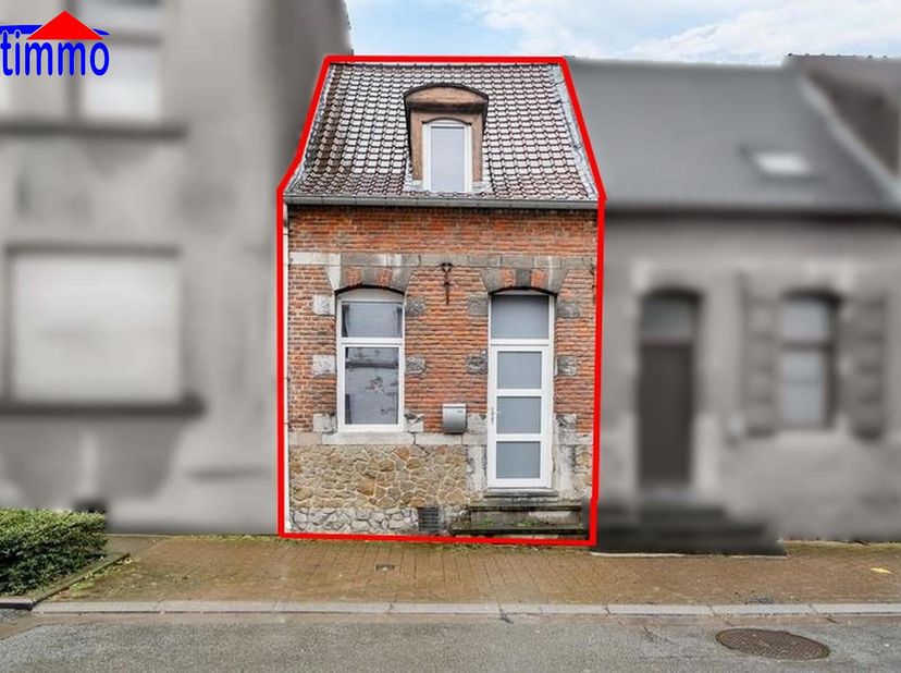 Charmante maison idéalement située à Péruwelz dans une rue à proximité du centre ville, proche de toutes les facilités (école, commerces, transports e