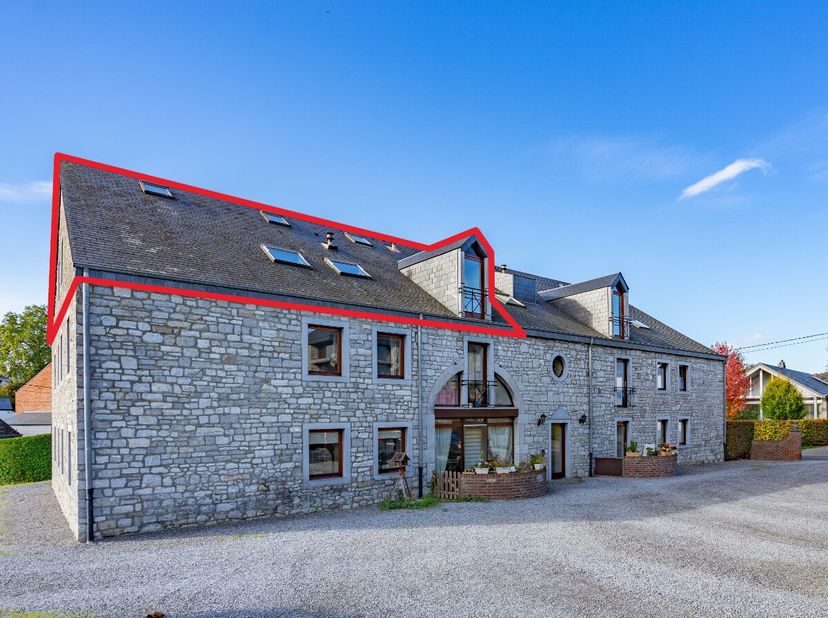 Lagence ERA B-LUX a le plaisir de vous présenter ce bel appartement situé à Rochefort au prix de 195.000euro.Proche de toutes les commodités (commerce