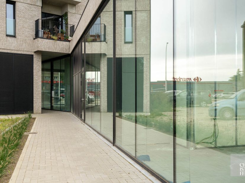Modern appartement met zuidelijk terras op het 3de niveau.&lt;br /&gt;
Dit instapklare appartement beschikt over een optimale natuurlijke lichtinval , momen