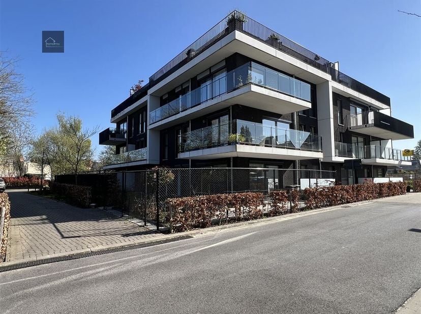 Appartement au rez-de-chaussée avec jardin, terrasse et trois chambres à coucher : votre nouvelle maison à Aartselaar !&lt;br /&gt;
Nous entrons dans cet ap