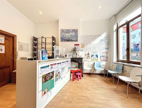                                         Burelencomplex te huur in Sint-Jans-Molenbeek, € 1.500
