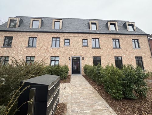                                         Appartement te huur in Oelegem, € 1.070

