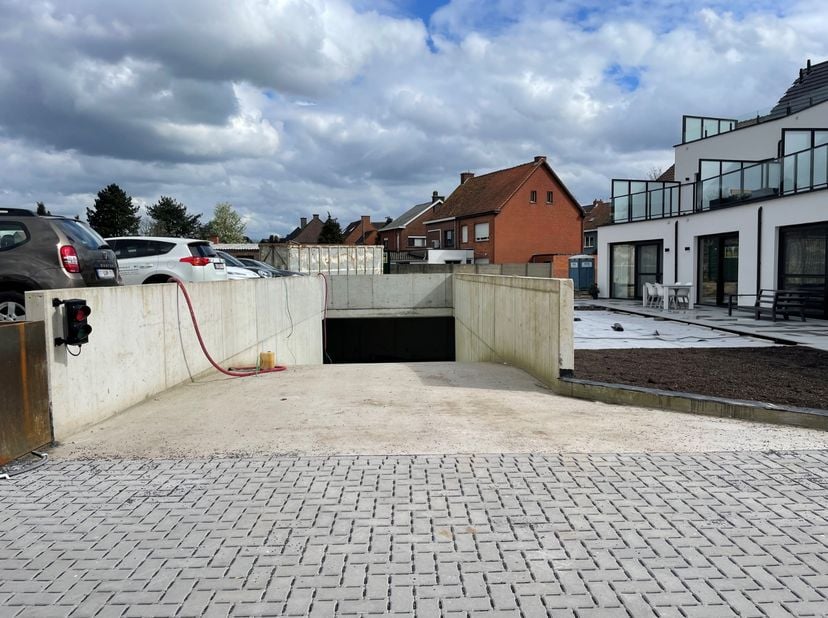 Garage à louer
                    à 2880 Bornem