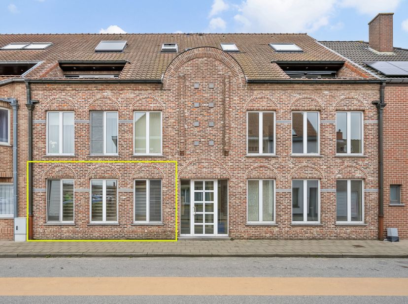 Op zoek naar een lichtrijk en energiezuinig appartement op het gelijkvloers, gelegen in een rustige buurt maar toch vlakbij alle voorzieningen? Dit pr