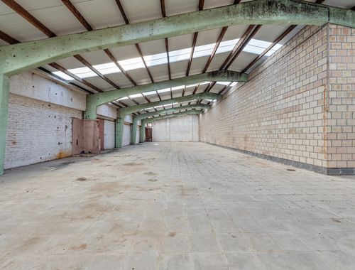                                         Bâtiment commercial à louer à Poperinge, € 1.000
