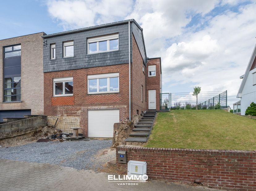 Maison à vendre
                    à 3770 Val-Meer