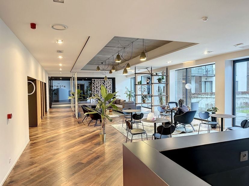 Idéalement situé dans la belle commune de Woluwe-Saint-Lambert, ce studio meublé de 42m² se compose d&#039;un hall d&#039;entrée, de toilettes séparées, d&#039;un sé