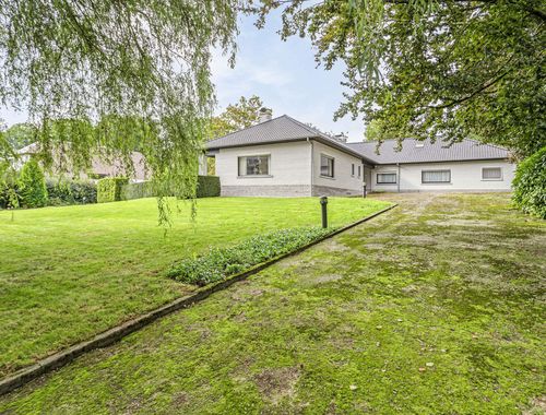                                         Villa à vendre à Hekelgem, € 849.000
