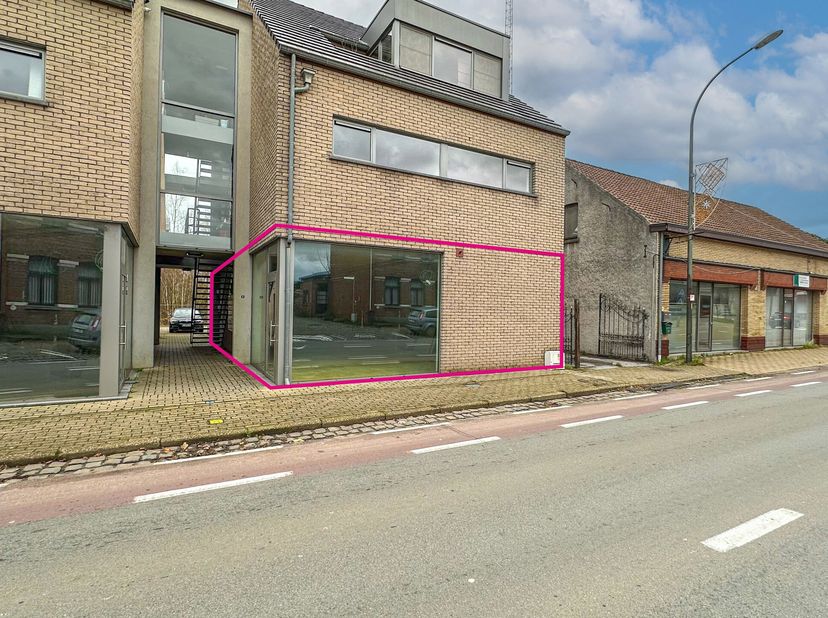 Bien professionnel à vendre
                    à 3582 Koersel