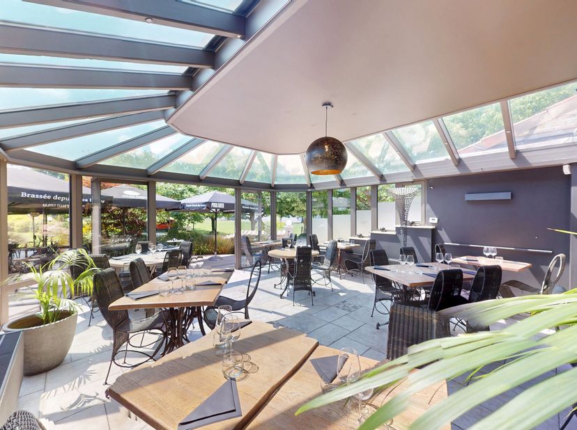Restaurant de Référence  Rentabilité Exceptionnelle et Durable&lt;br /&gt;
Sur l&#039;entité de Leuze-en-Hainaut, un établissement de premier plan dans lhoreca,