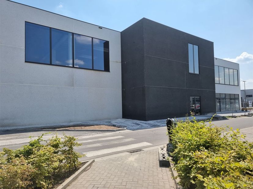 Bien professionnel à vendre
                    à 2235 Westmeerbeek