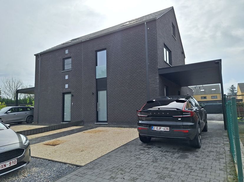 Maison à louer
                    à 3550 Heusden