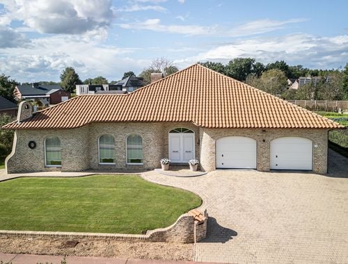                                         Maison à vendre à Houtvenne, € 599.000
