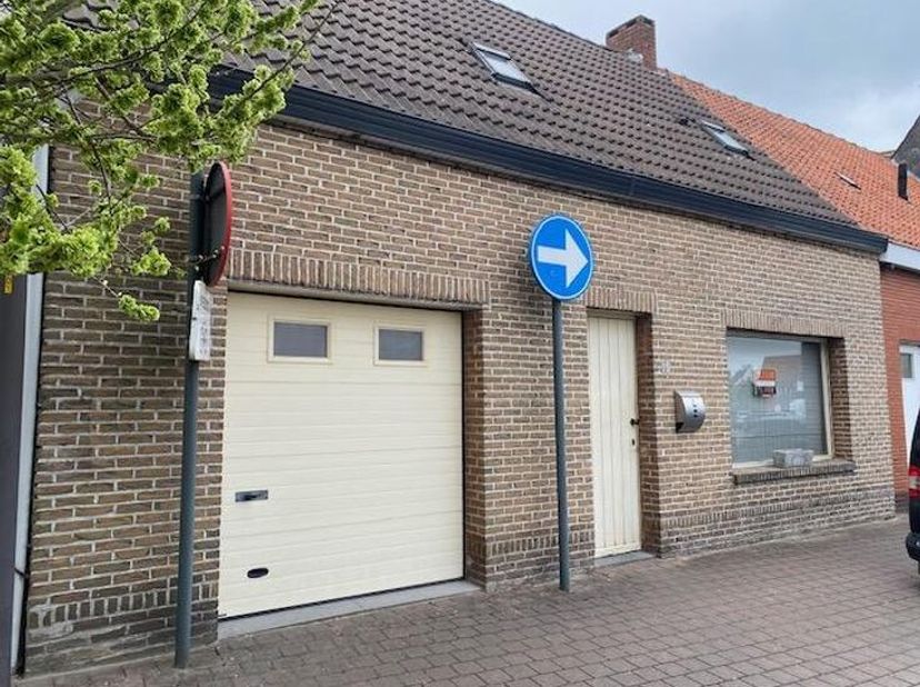 Startprijs bedraagt euro 195.000,00. Elk prijsvoorstel vanaf deze prijs zal worden voorgelegd aan de eigenaars die zich het recht voorbehouden dat al